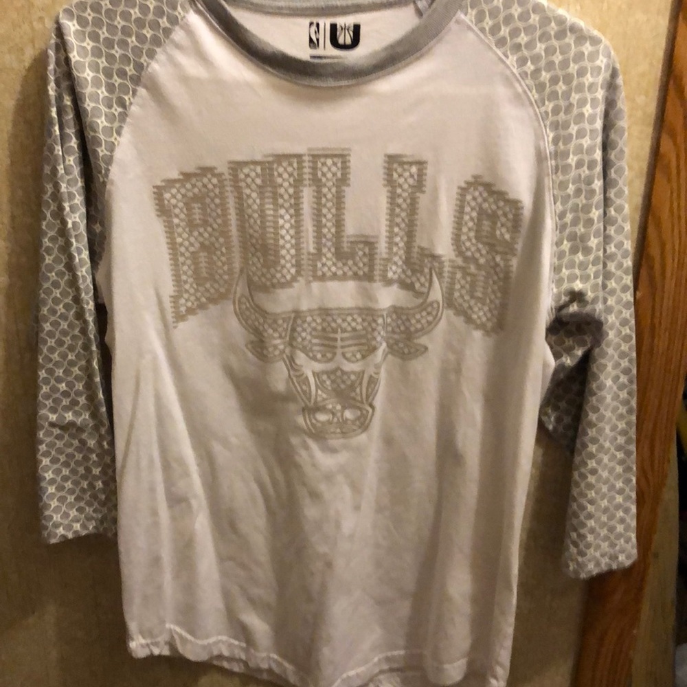 Chicago Bulls Reflective Long Sleeve - Medium